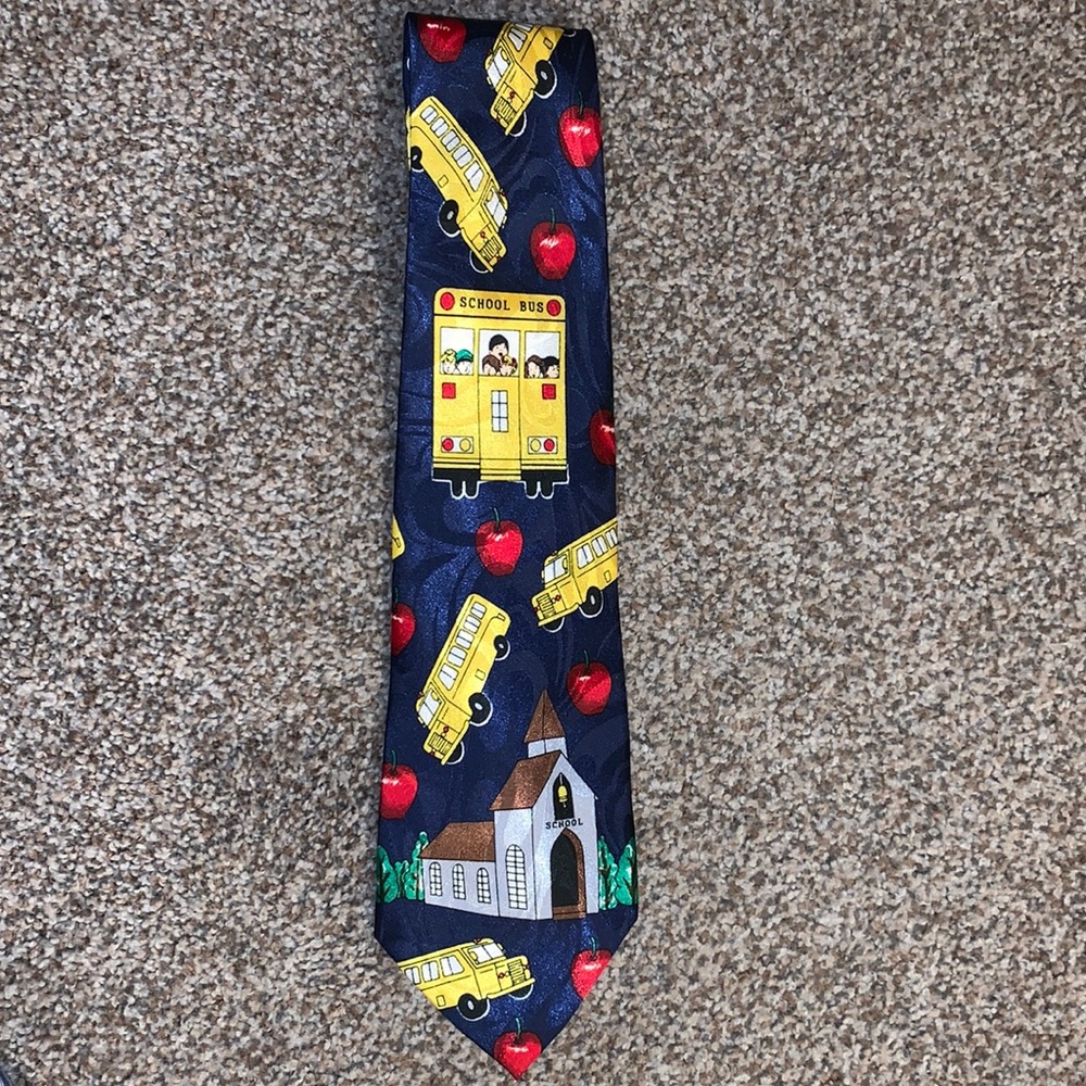 Steven Harris school bus necktie